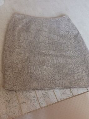 Vintage women's Leather skirt, U.S. size 2 Danier/Canada/-reptile Print